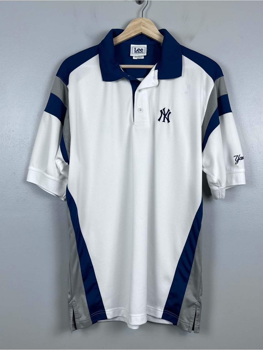 Vintage Lee Sport Men's New York Yankees Polo with Embroidered Logo Size M; MLB